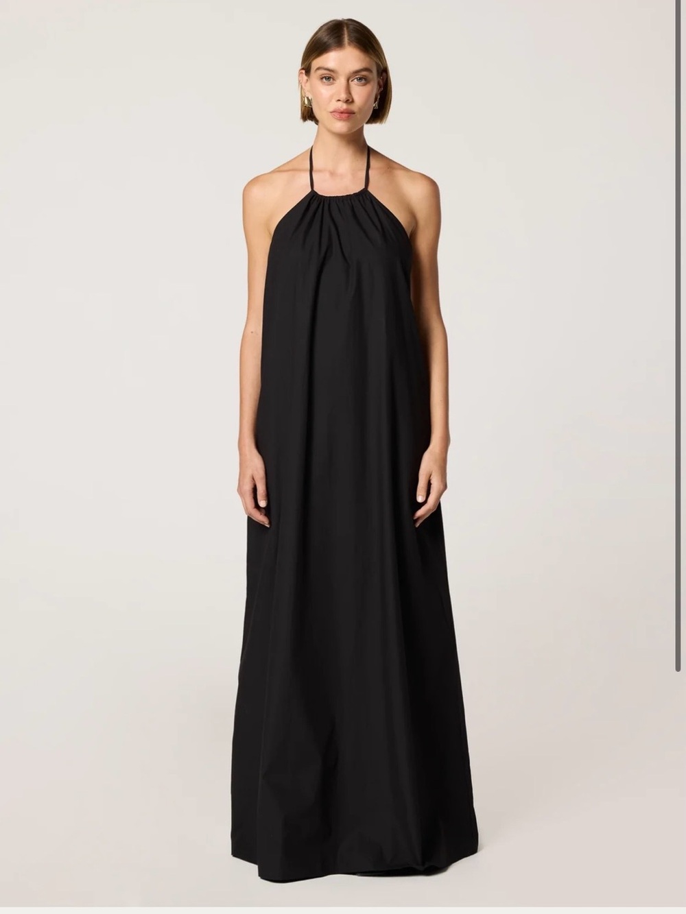 TAUNI MAXI
IN BLACK